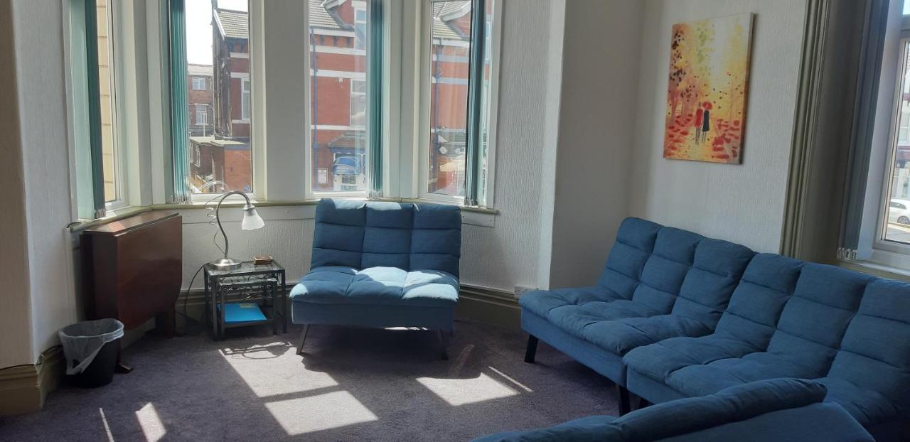 בלקפול Oakville Apartments מראה חיצוני תמונה